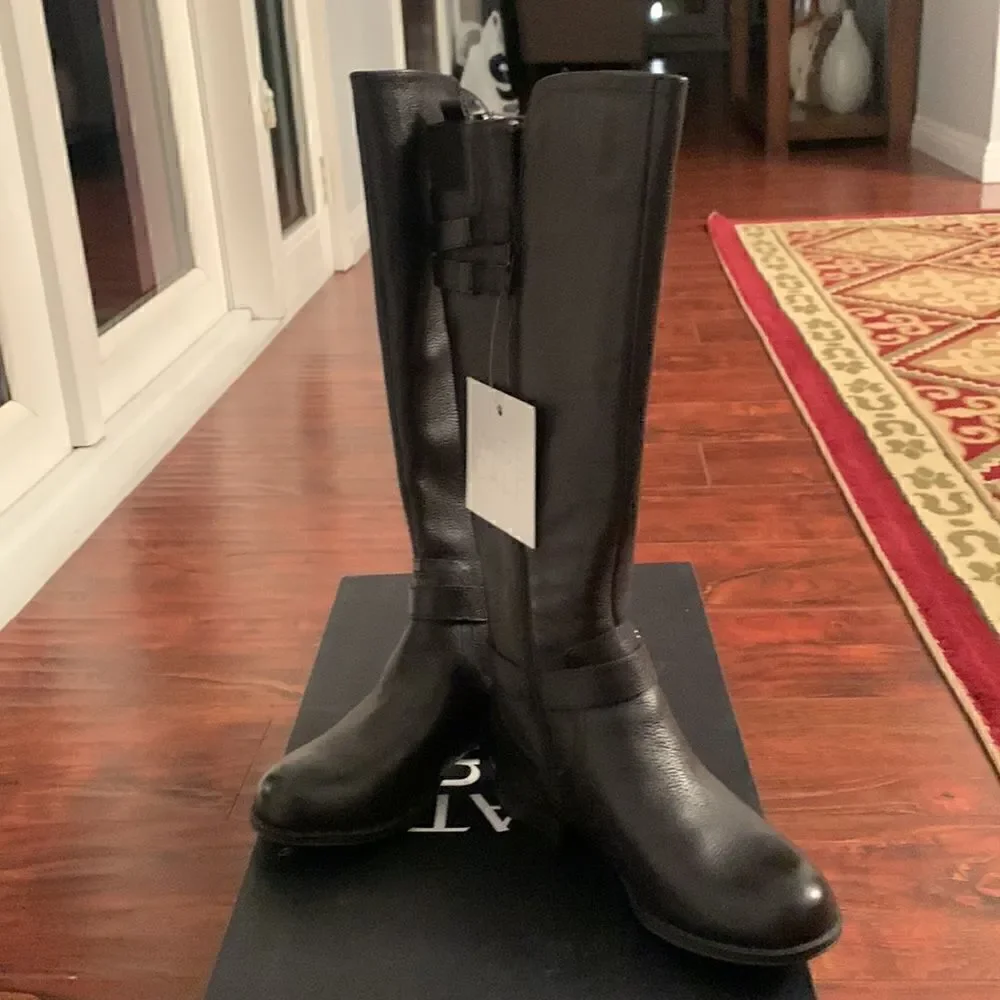 Naturalizer Women’s Jackie leather tall riding  wide calf black boot size 5, NIB